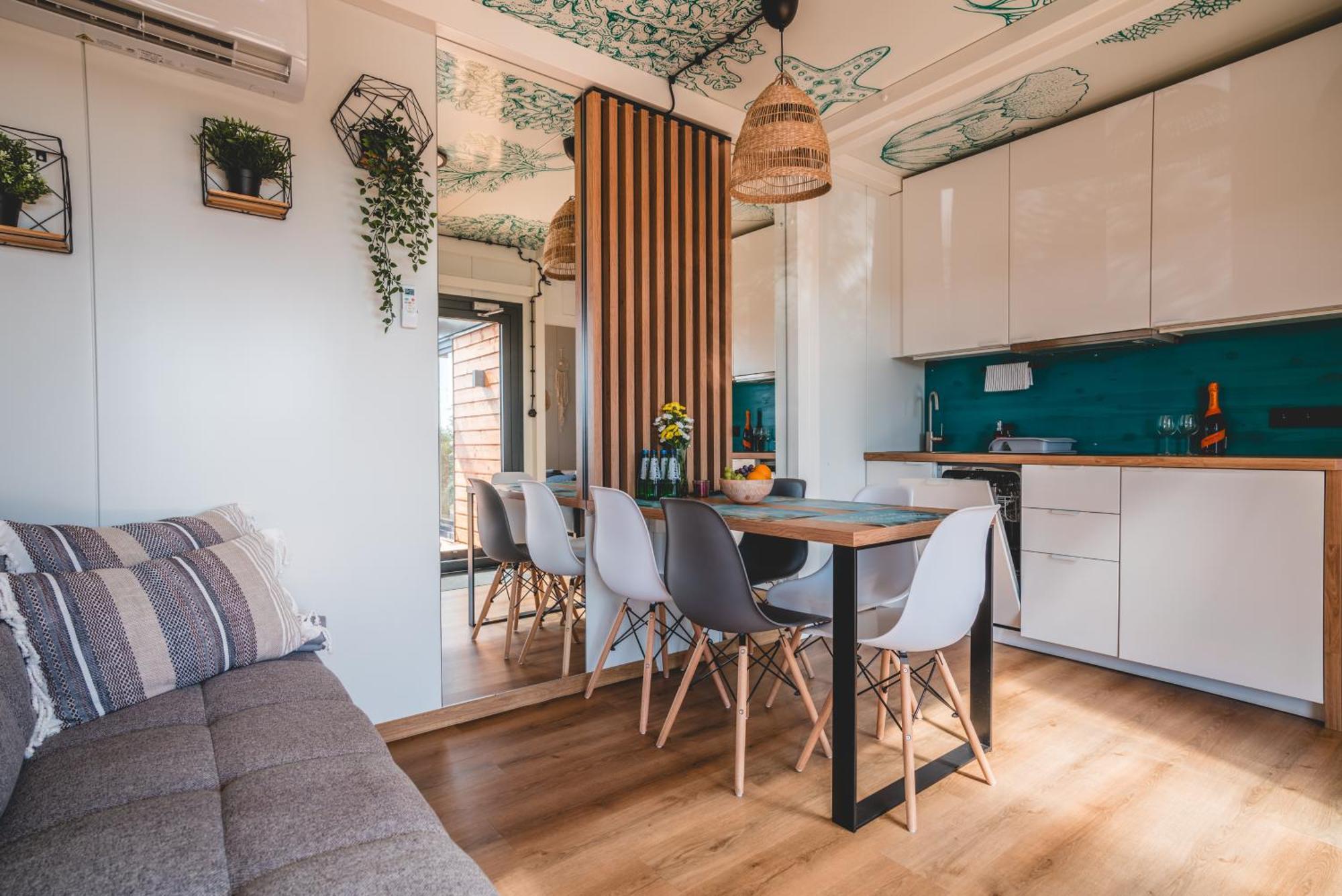 Rresort Holiday Homes 레왈 외부 사진